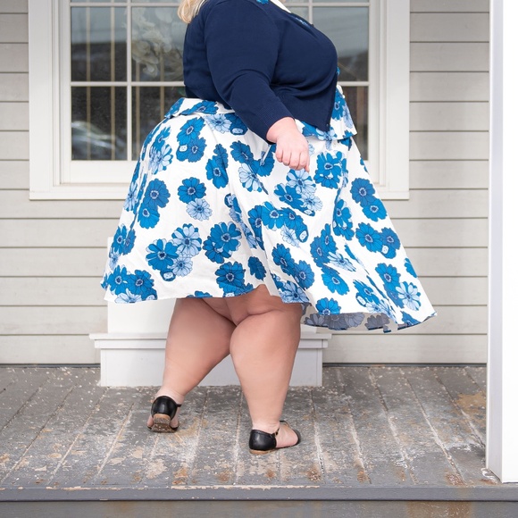 ModCloth x Collectif Collared Daisy A-line Skirt NWOT Size 26W - Picture 2 of 5